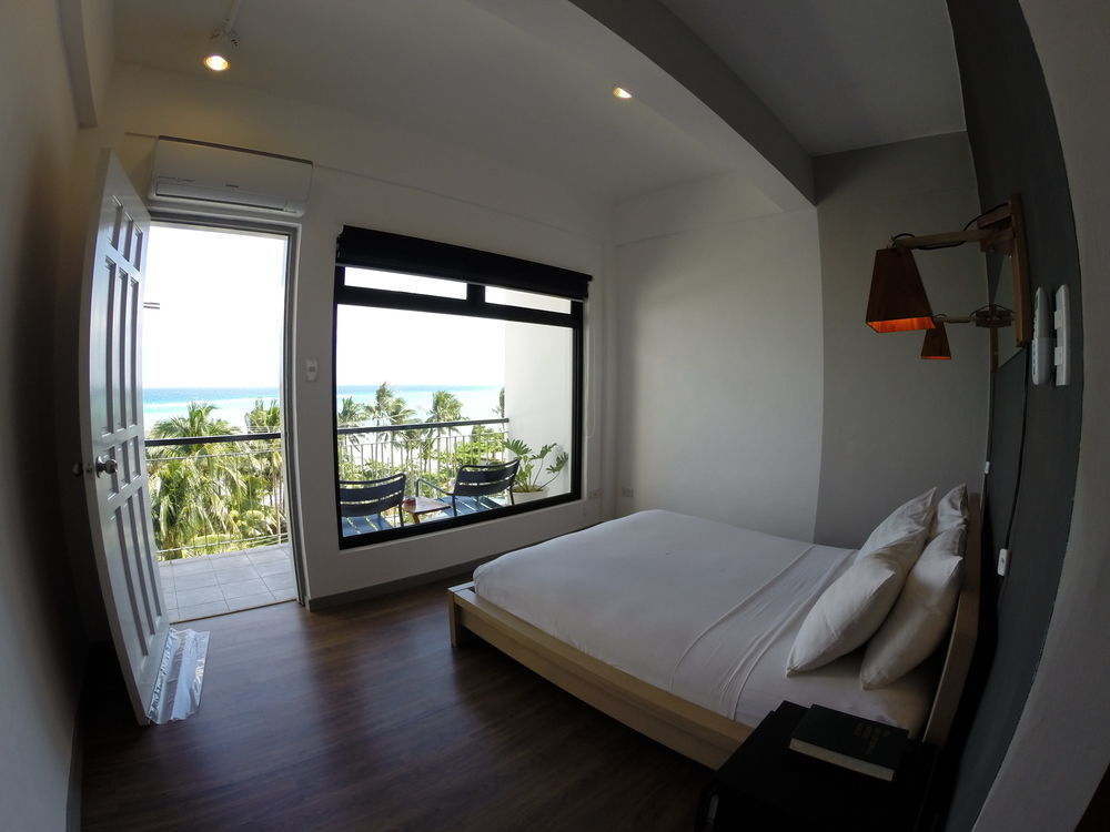 Luxeview Hotel Balabag  Extérieur photo