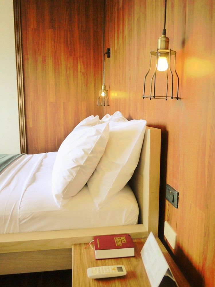 Luxeview Hotel Balabag  Extérieur photo