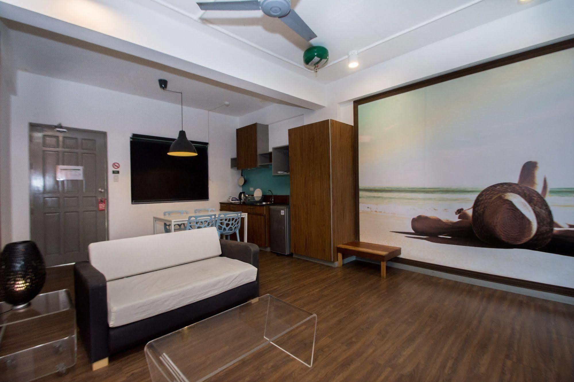 Luxeview Hotel Balabag  Extérieur photo