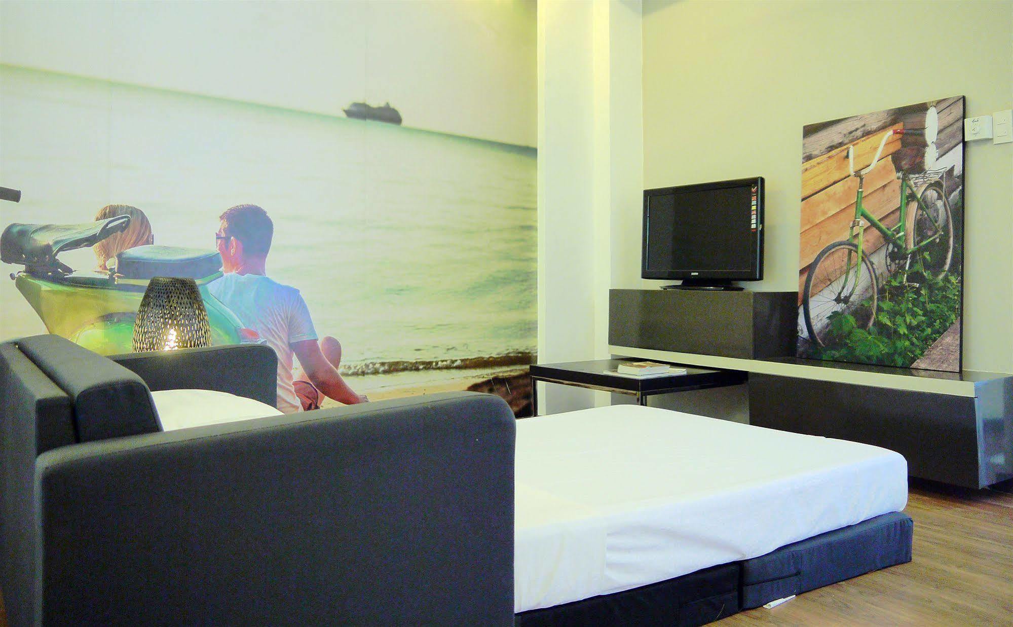 Luxeview Hotel Balabag  Extérieur photo